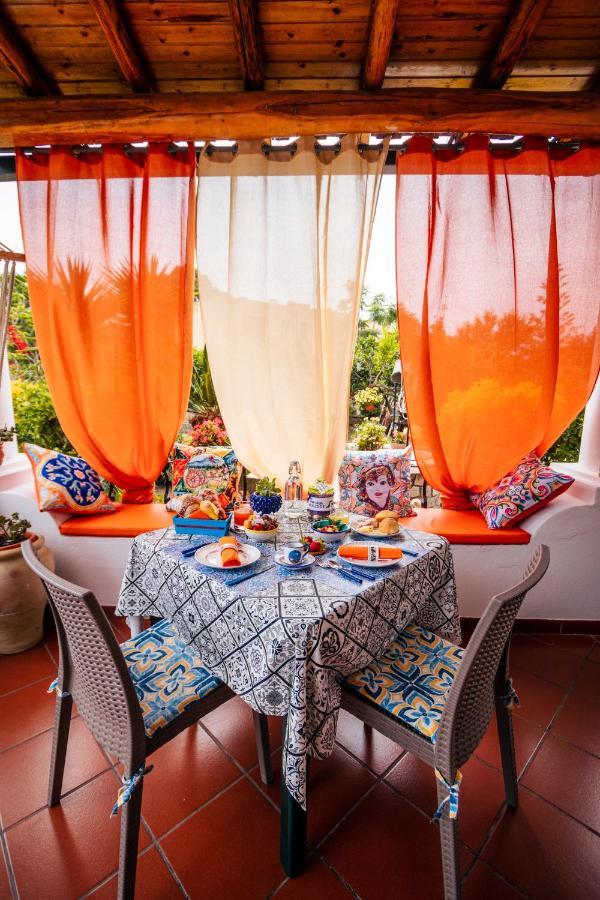 Lauricella Bed And Breakfast 利帕里 外观 照片