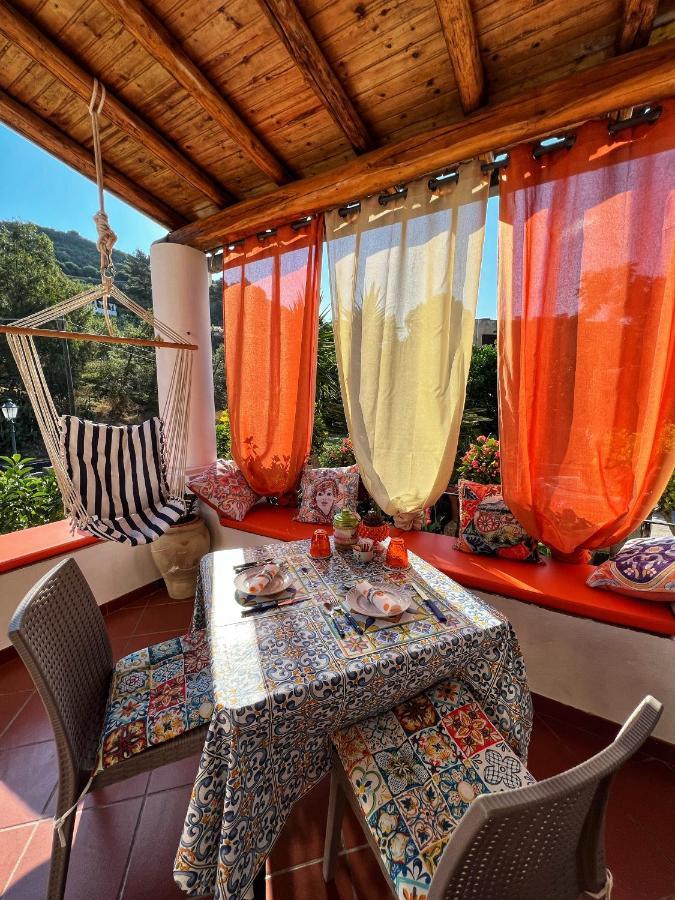 Lauricella Bed And Breakfast 利帕里 外观 照片